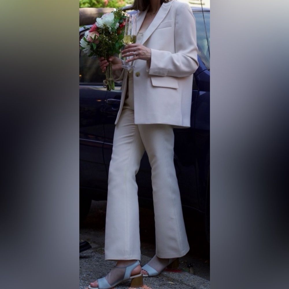 Gucci White Suit Pants 40 US 8 Flare Leg Cotton Rayon Ivory Gold Button NOS NWT